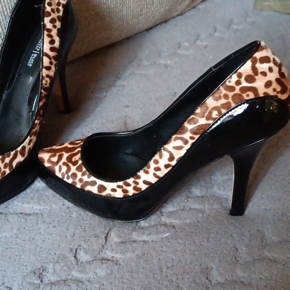 Shoes - Picture 2 of 4